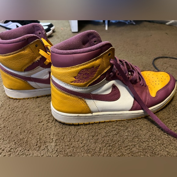Mens Purple and Yellow Jordan High Tops - Picture 1 of 5